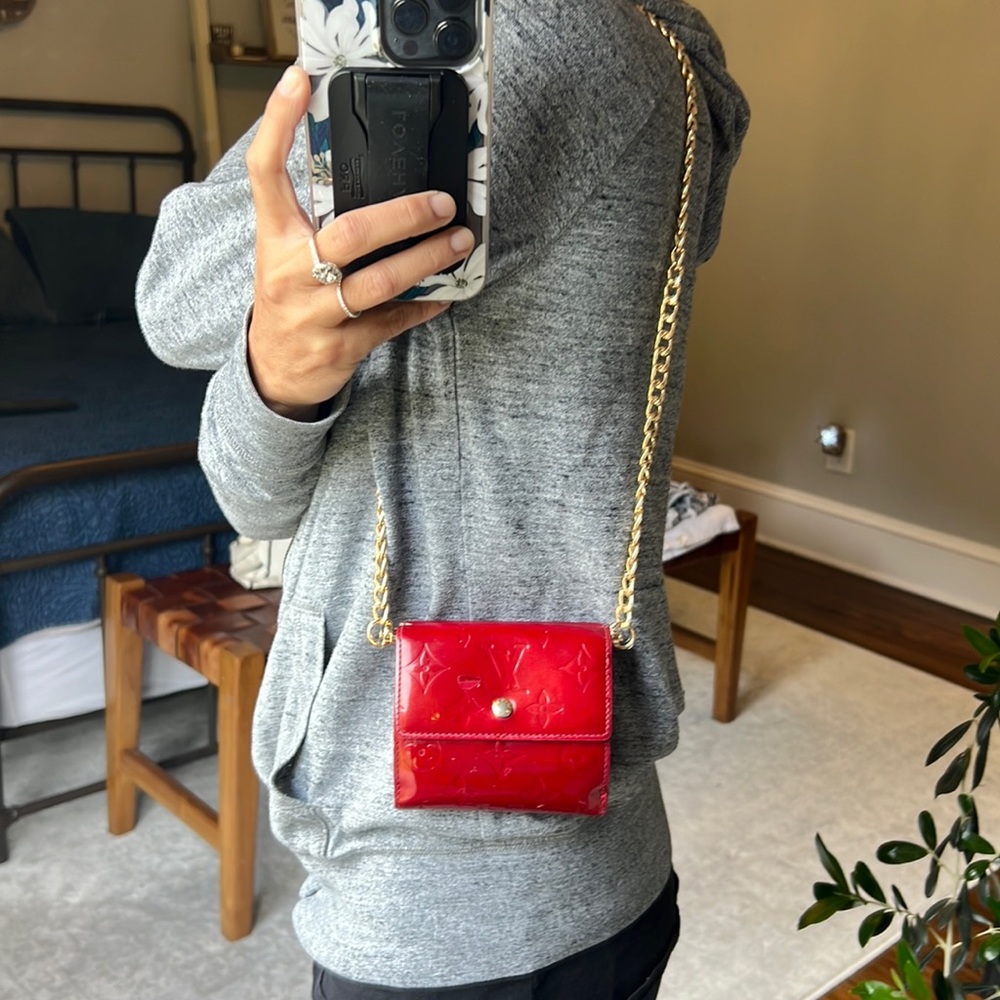 Louis Vuitton Vintage Vernis Double Flap Red Leather Wallet with Chain & Insert - Picture 17 of 17
